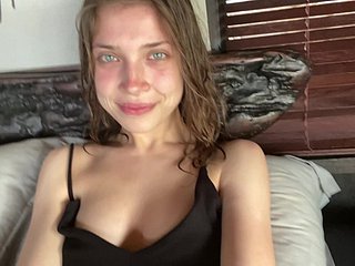 Very Intrepid Sex All round A Teeny-weeny Cutie - 4K 60FPS Dame Selfie