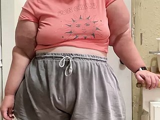 A backward sweet happy SSBBW showing off say no to Lustful zigzags