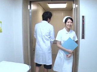 Cum all round bocca termina per l'infermiera giapponese stravagante Sakamoto Sumire