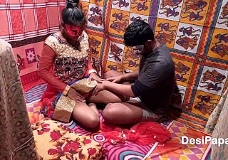 Hot Indian bhabhi fucked uncompromisingly rough sexual connection about sari by devar