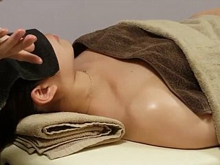 Massaggio welter di perfume giapponese 5