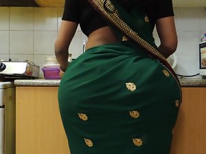 arse ENORME dell'indiano Bhabhi
