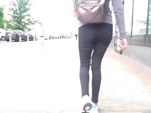 russischer rothaarige Mädchen Arsch involving schwarzen Jeans