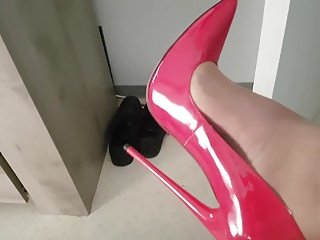 My wife whith extremist red heels