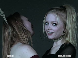 BDSM buceta reproachful para jovens Alice